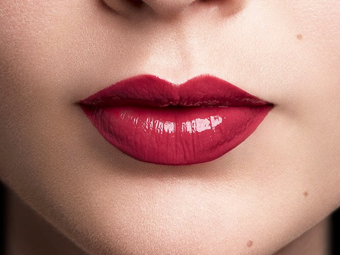 Lipstick 464 color hype color riche shine product detail application light skin